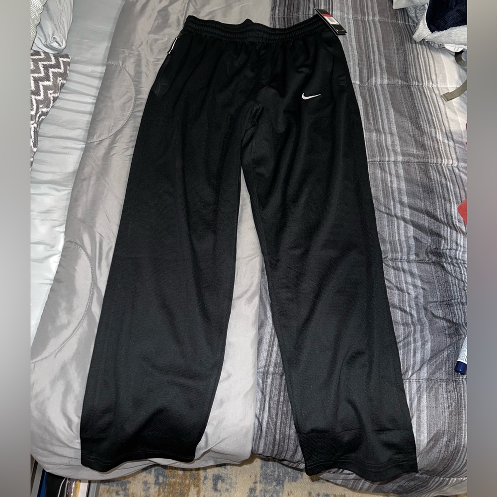 Loose black Nike Sweatpants with tags